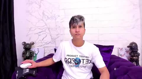 im_milan_rs online show from February 2, 11:53 pm