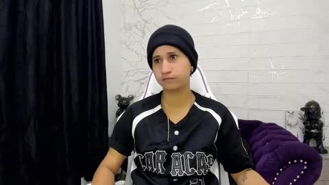 im_milan_rs online show from February 8, 4:14 am