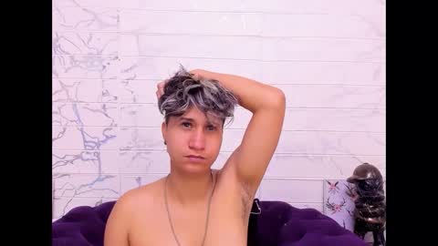 im_milan_rs online show from February 20, 10:05 am