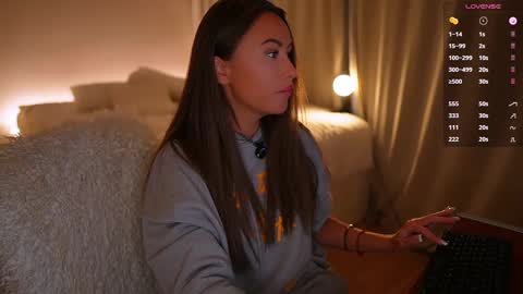Snapshot of im_milla chatting on March 1, 2:02 pm Milla online show from March 1, 2:02 pm