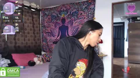 Cutie pie online show from October 8, 2:58 pm