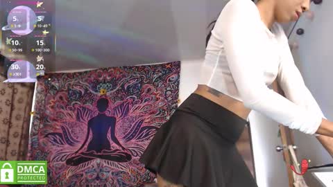 Cutie pie online show from October 13, 2:50 pm