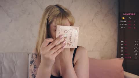 Snapshot of im_not_shy chatting on February 21, 3:32 pm Katrina online show from February 21, 3:32 pm