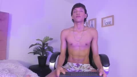 Snapshot of im_ralff chatting on February 21, 8:32 pm RALF online show from February 21, 8:32 pm