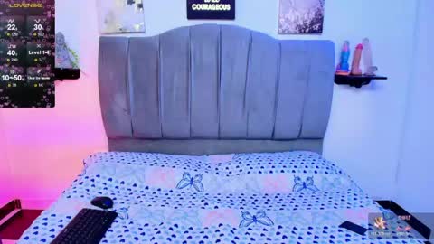 im_riley_ online show from May 12, 7:11 pm