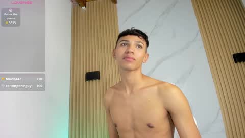 im_sebaslopez online show from December 22, 6:28 am