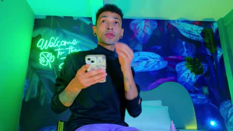 Snapshot of im_tavo28 chatting on January 18, 4:38 am Tavo online show from January 18, 4:38 am