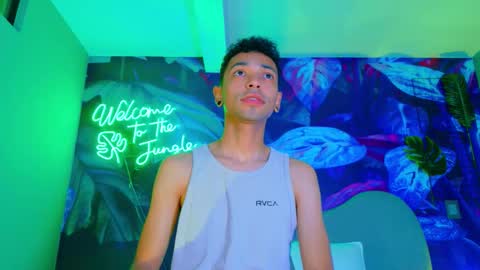 Snapshot of im_tavo28 chatting on January 18, 7:17 pm Tavo online show from January 18, 7:17 pm