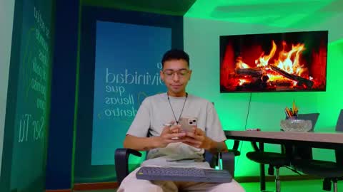 Snapshot of im_tavo28 chatting on February 1, 1:59 am Tavo online show from February 1, 1:59 am