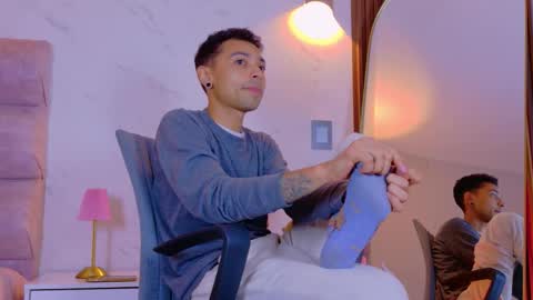 Snapshot of im_tavo28 chatting on February 13, 11:56 pm Tavo online show from February 13, 11:56 pm