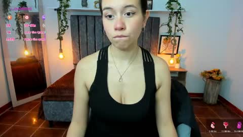 im_tulipan online show from April 2, 8:39 pm