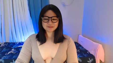 Snapshot of im_ur_cutiewife chatting on September 11, 10:32 pm cherryl online show from September 11, 10:32 pm