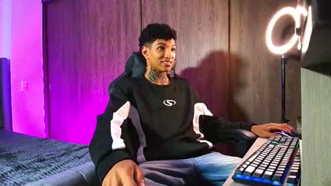 Snapshot of im_usuga chatting on March 27, 4:51 am im_usuga online show from March 27, 4:51 am