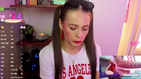 Lisa Hyga online show from November 11, 8:53 pm