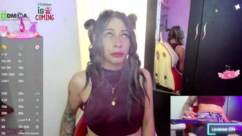 Lisa Hyga online show from December 4, 7:44 pm