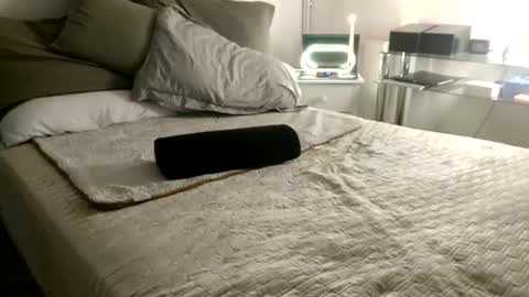 Snapshot of im_yourxtoy2285837 chatting on February 15, 5:31 pm Im yourxtoy online show from February 15, 5:31 pm