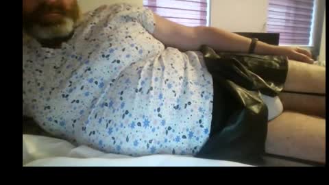 imagoodboyuk online show from November 10, 1:32 pm