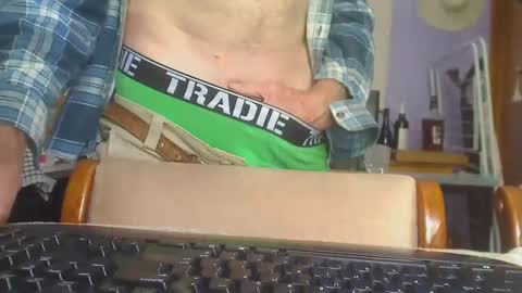 Aussie Guy online show from January 5, 11:33 pm