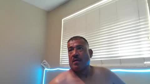 Snapshot of imbackmandosuknw689611 chatting on May 31, 5:20 pm imbackmandosuknw689611 online show from May 31, 5:20 pm