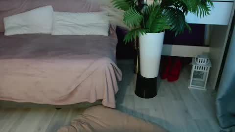 Carrie online show from October 19, 3:45 pm