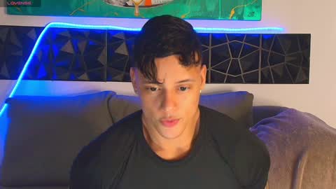 imconor online show from December 30, 11:06 pm