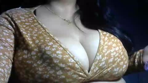 mia latina online show from January 7, 2:19 pm