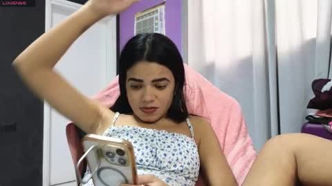 Snapshot of imhaymed chatting on May 15, 9:33 pm Haymed Montao online show from May 15, 9:33 pm