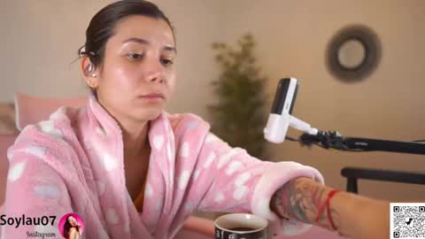 imjess_ online show from February 6, 4:39 am