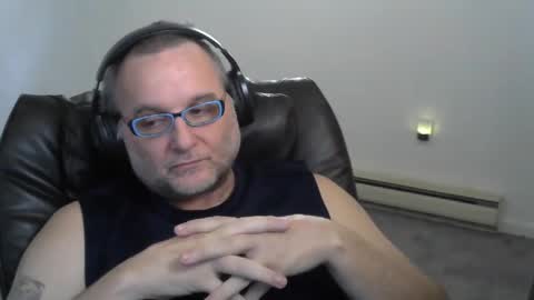 Snapshot of imkmac chatting on September 24, 5:05 pm Kel online show from September 24, 5:05 pm