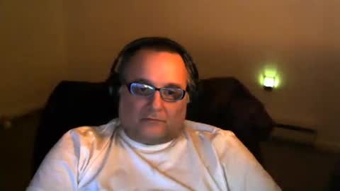 Snapshot of imkmac chatting on October 19, 5:41 am Kel online show from October 19, 5:41 am