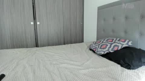 Snapshot of immia_rosse chatting on January 24, 1:03 am mia --------- COL TIME online show from January 24, 1:03 am