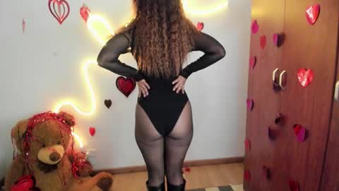 mia ---------  COL TIME online show from February 26, 10:42 pm