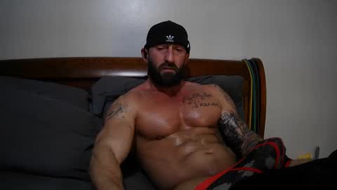 Snapshot of imnewherelollol chatting on December 11, 6:52 pm Majordadbod101 online show from December 11, 6:52 pm