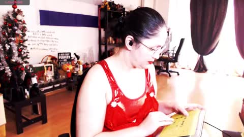 Snapshot of imperatrizasado chatting on February 14, 7:28 am Empress online show from February 14, 7:28 am