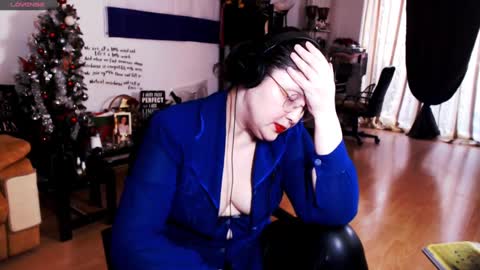 Snapshot of imperatrizasado chatting on February 18, 2:38 pm Empress online show from February 18, 2:38 pm