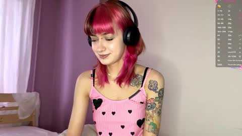 Snapshot of impussible chatting on February 9, 11:25 am Dina online show from February 9, 11:25 am