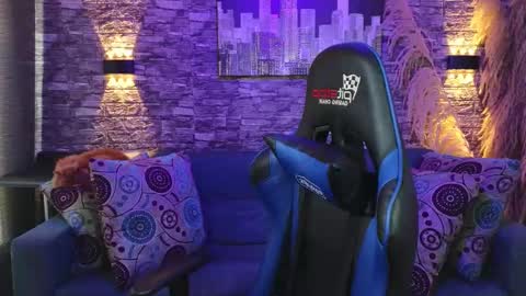 Karen  online show from October 3, 7:22 pm