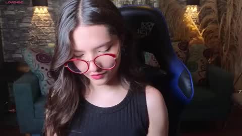 Karen  online show from November 6, 7:37 pm