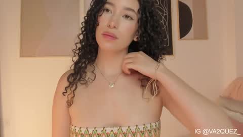 Snapshot of imsarah__ chatting on October 13, 1:49 am Sara online show from October 13, 1:49 am