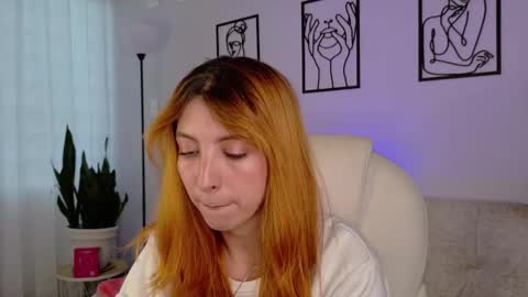 Sienna online show from October 16, 9:27 pm