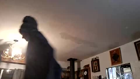Snapshot of imstuckheretoo chatting on April 14, 7:47 am Imstuckhere online show from April 14, 7:47 am