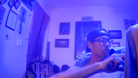 Snapshot of imtru chatting on November 9, 6:44 am imtru online show from November 9, 6:44 am