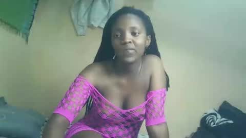 Snapshot of imyour_girl chatting on October 20, 2:23 am Im sonny online show from October 20, 2:23 am