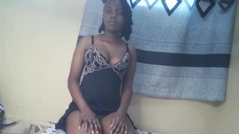 Snapshot of imyour_girl chatting on November 4, 12:37 pm Im sonny online show from November 4, 12:37 pm