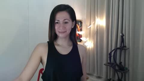 Snapshot of imyourcottoncandy chatting on May 25, 10:27 pm kc online show from May 25, 10:27 pm