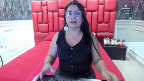Snapshot of imyourdirtymilf chatting on February 20, 1:33 pm Karina online show from February 20, 1:33 pm