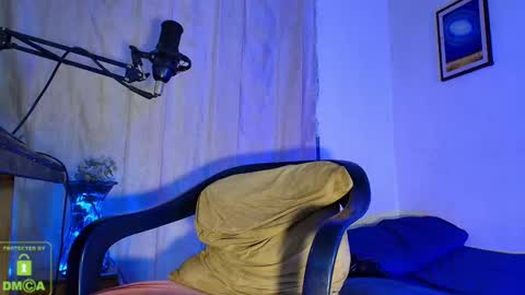 Daniel   thumb up me please its important Im new INDEPENDENT MODEL online show from September 11, 2:06 pm