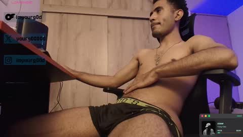 Snapshot of imyourg0d chatting on February 18, 4:41 am Daniel thumb up me please its important Im new INDEPENDENT MODEL online show from February 18, 4:41 am