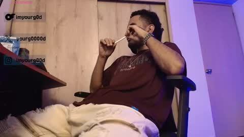 Snapshot of imyourg0d chatting on March 6, 7:38 am Daniel thumb up me please its important Im new INDEPENDENT MODEL online show from March 6, 7:38 am