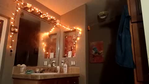 in_this_moment_ online show from December 21, 6:20 am